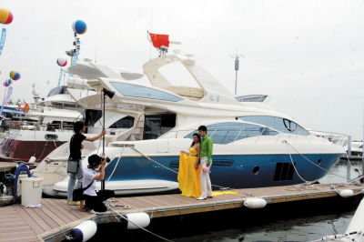 11位大連老板合伙購買1100萬元游艇，共享海洋新生活